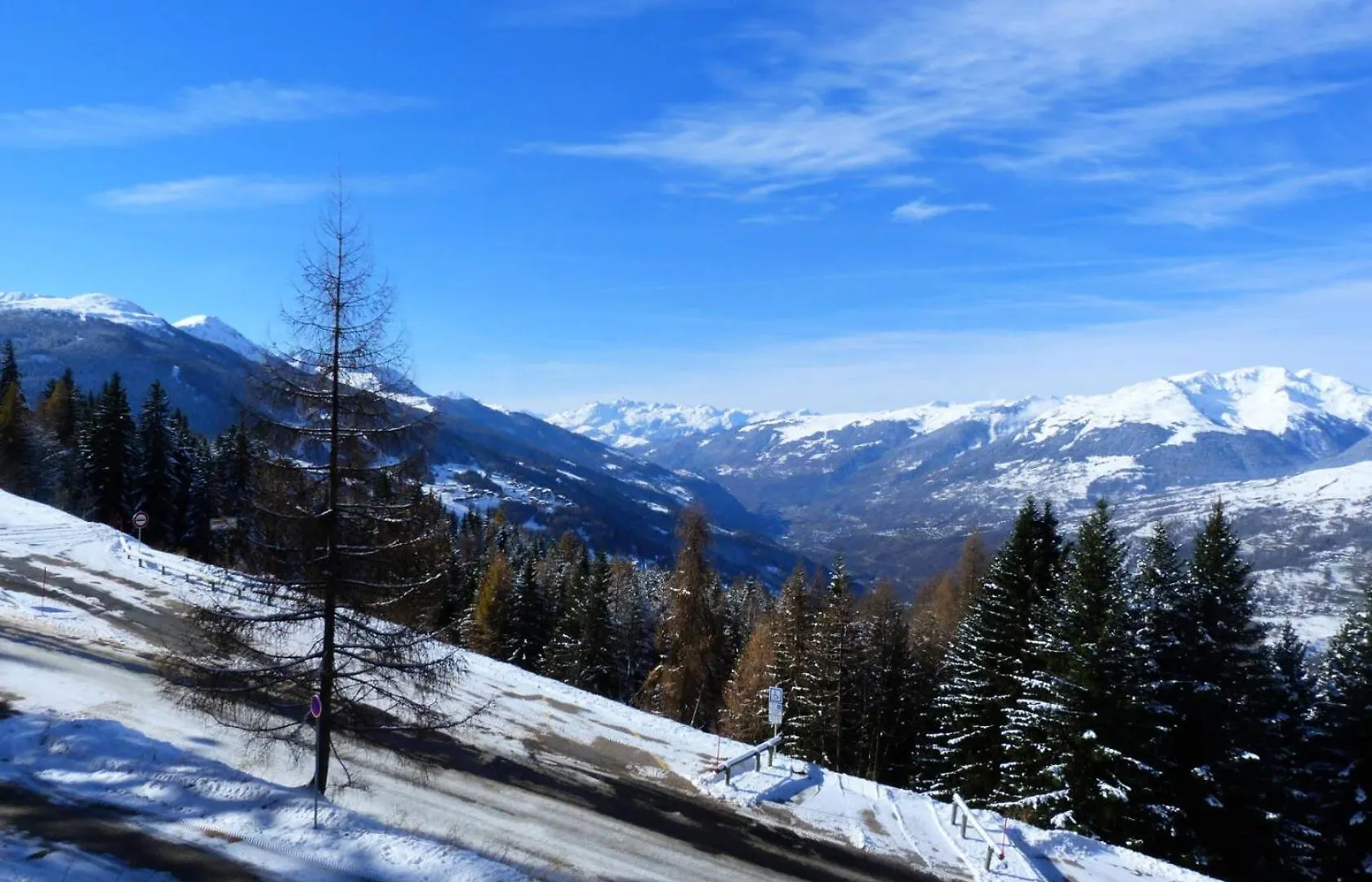 Residence Ruitor Arc 1800 - Appartement 2 Pieces 5 Personnes Avec Une Belle Vue Sur La Vallee, Proche Du Telecabine Dans Le Village De Charmettoger A Arc 18 Mae-1729 Les Arcs  France